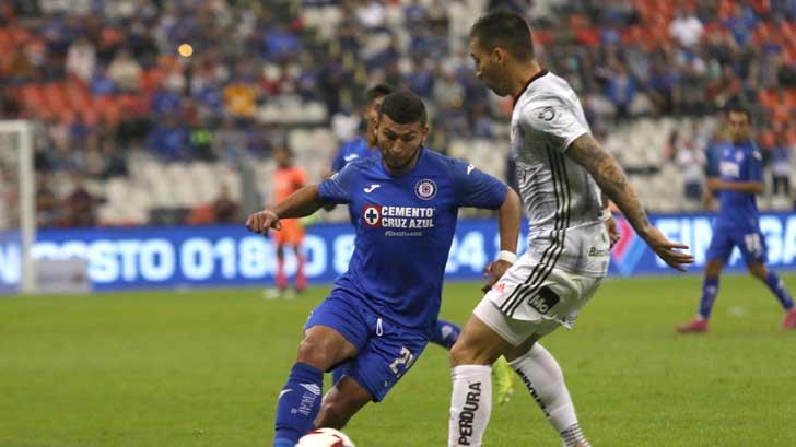 Atlas propina a Cruz Azul primera derrota en el Estadio Azteca