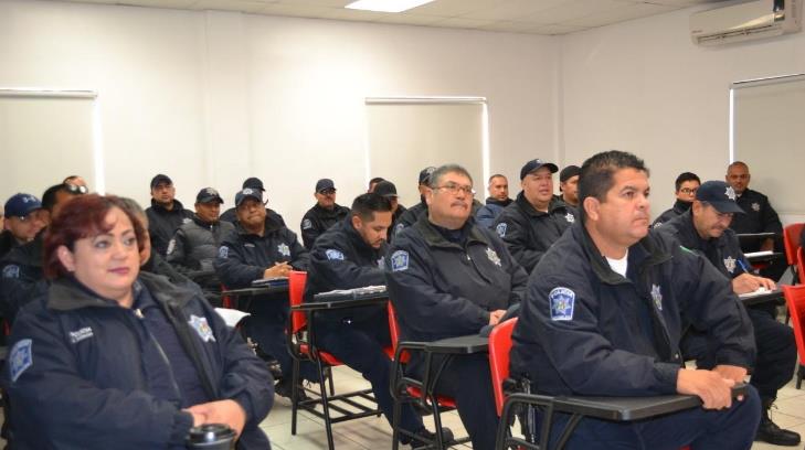 Capacitan a policías de Nogales en primeros auxilios