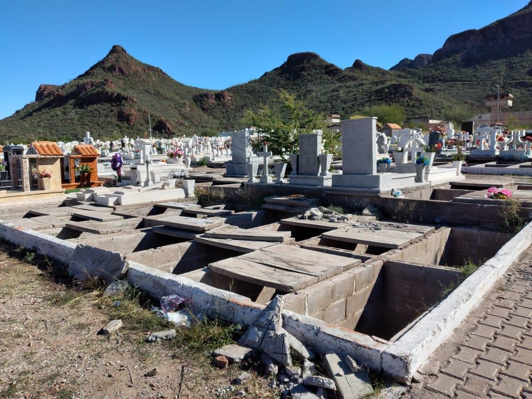 Vandalizan tumbas del panteón de Guaymas