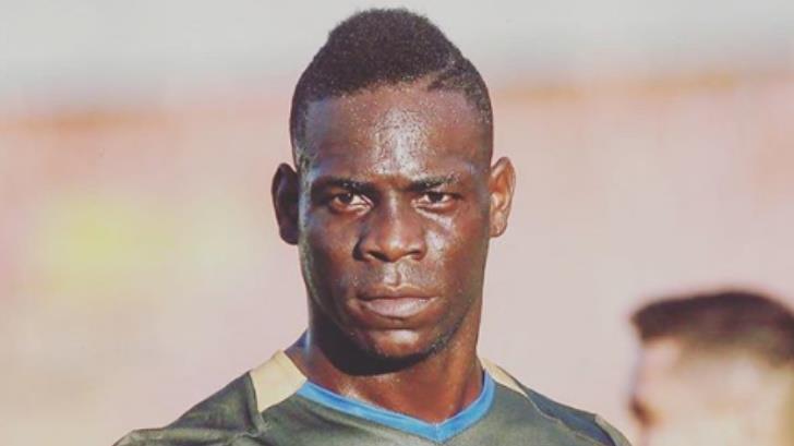 Mario Balotelli continúa siendo víctima de racismo en la Serie A