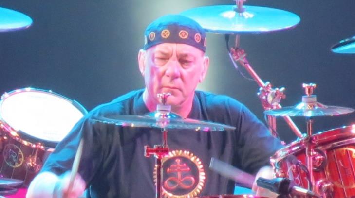 Fallece Neil Peart, legendario baterista de Rush