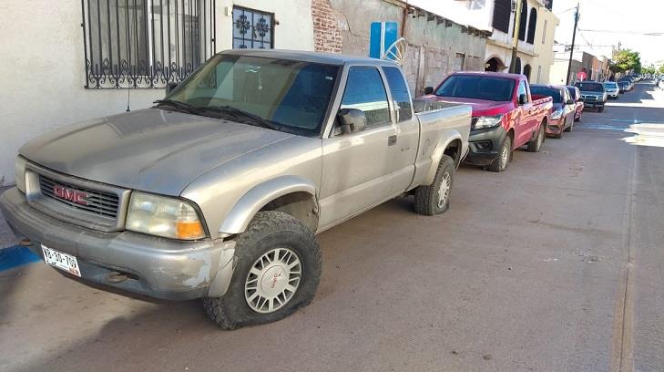 Ponchan media centena de carros en el centro de Guaymas