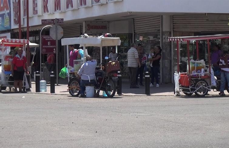 Van contra vendedores sin permisos en Navojoa