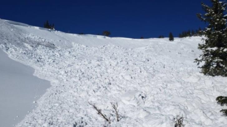 Buscan a dos hombres que provocaron avalancha en Colorado