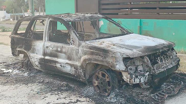 Balean y queman vehículos en Adivino, Villa Pesqueira