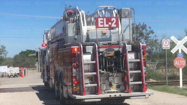 Hombre desmaya y cae en un silo