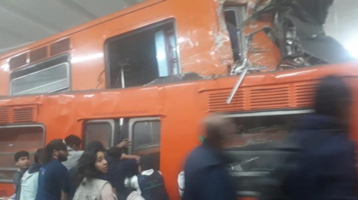 Chocan trenes del metro en la Ciudad de México