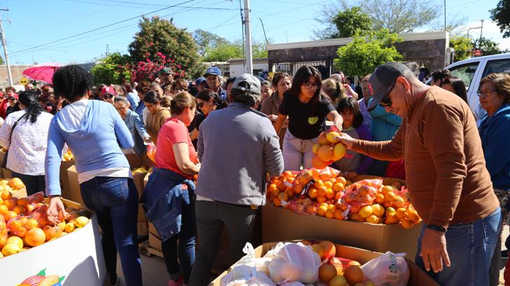 Ante coronavirus, reparten 16 toneladas de cítricos en Sonora