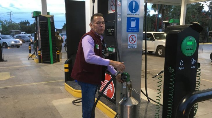 Profeco clausura bomba de diesel en gasolinera de Etchojoa