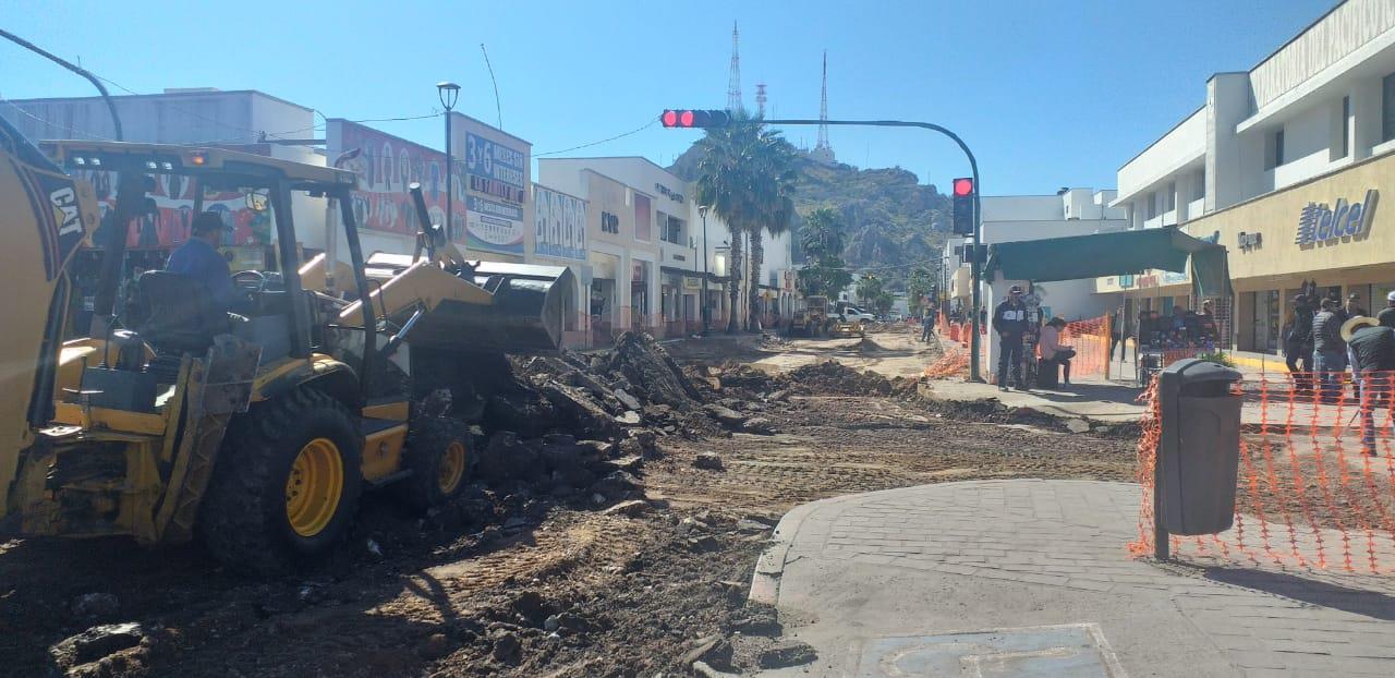 Cierran crucero en calle Matamoros y Colosio