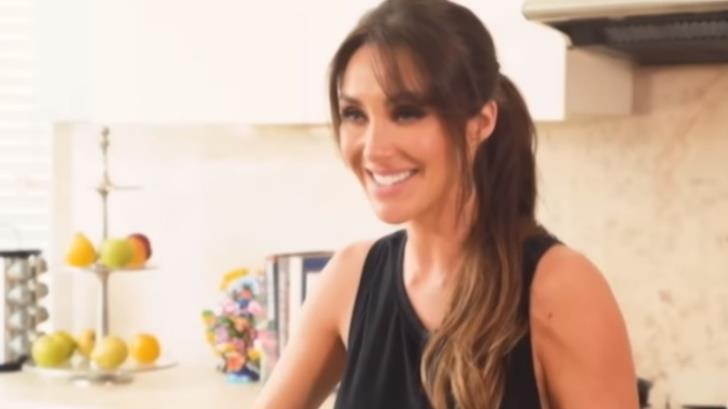 VIDEO | Anahí se ríe de su receta de enfrijoladas