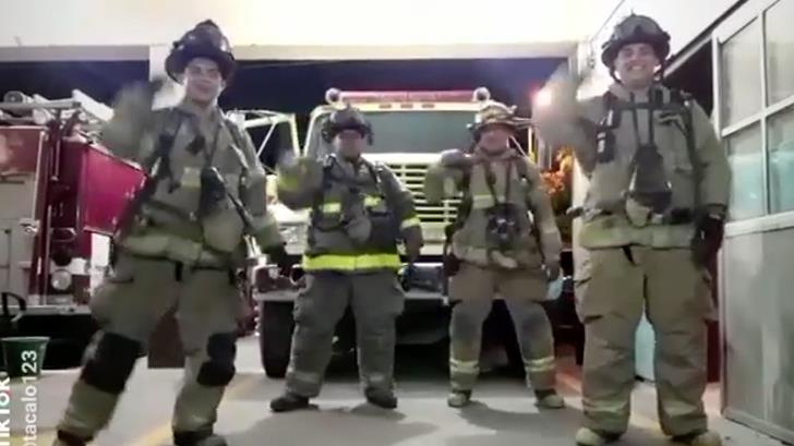 Bomberos de Empalme sacan sonrisas con challenge de TikTok