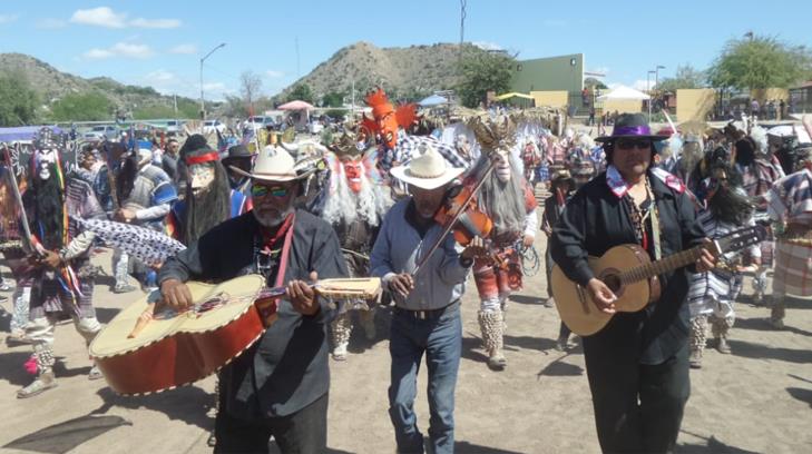 Con todo y contingencia, visitan a los fariseos