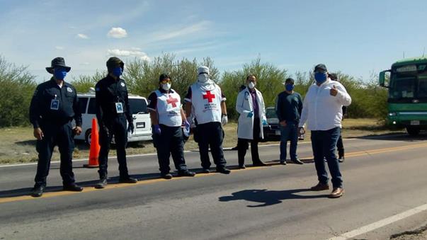 Alcaldes de la sierra de Sonora cierran acceso a turistas, instalan filtros