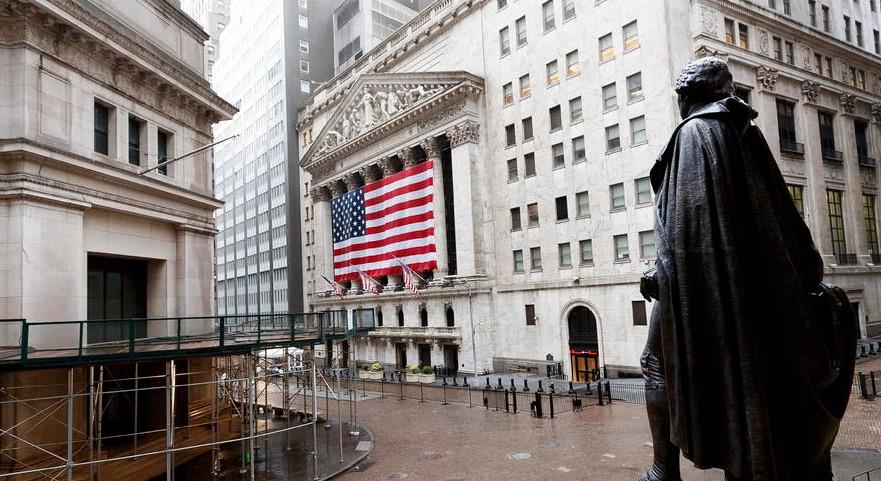 Va Wall Street por tercer alza al hilo
