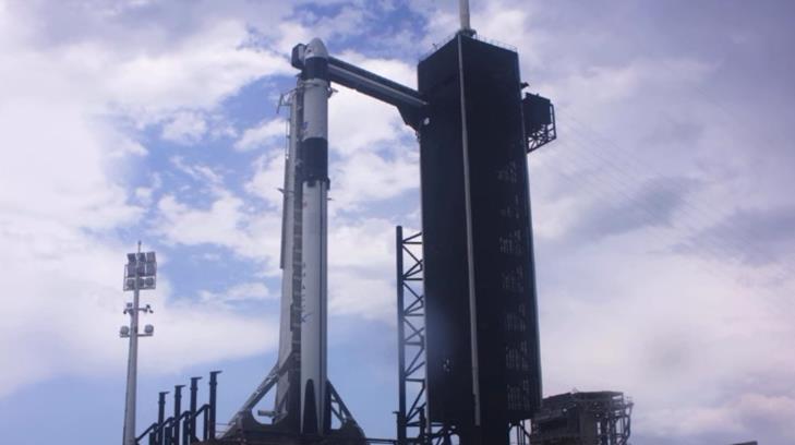Postergan lanzamiento del primer vuelo tripulado de SpaceX