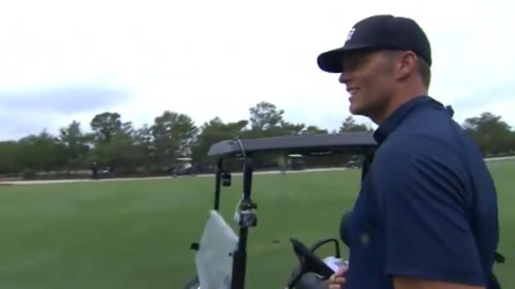 VIDEO | Tom Brady sufre ‘accidente’ jugando golf