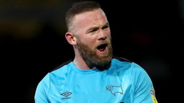 Wayne Rooney alaba a Ravel Morrison exjugador del Atlas
