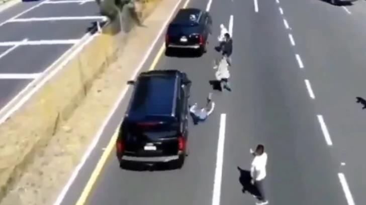 Camioneta que acompaña al presidente atropella a hombre en Tlaxcala