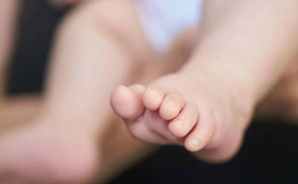 Bebé de 10 meses muere después de presuntamente haber sido violada por su padre