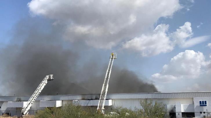 Sofocan incendio en parque industrial de Guaymas tras 12 horas