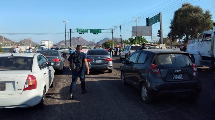 Bloquean vialidades en Guaymas en protesta por caso de Verónica Nolasco