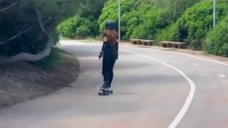 VIDEO | Shakira sorprende fans por su habilidad en la patineta