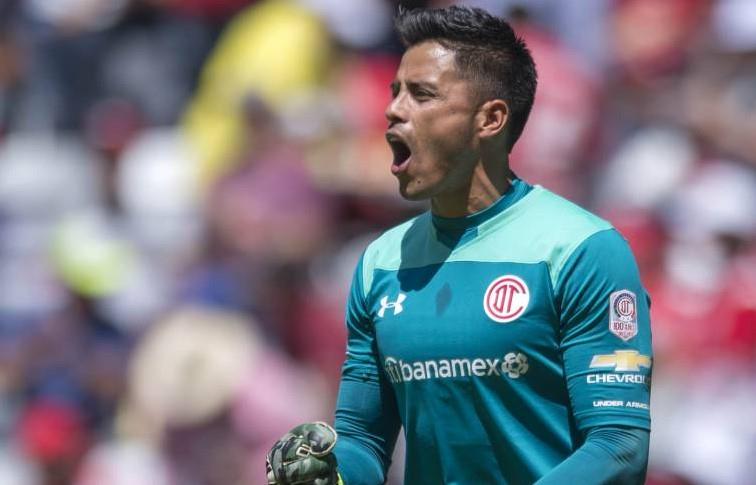 Alfredo Talavera con las puertas abiertas para salir del Toluca