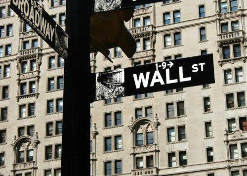 Cae Wall Street junto a sus ánimos de un nuevo rescate