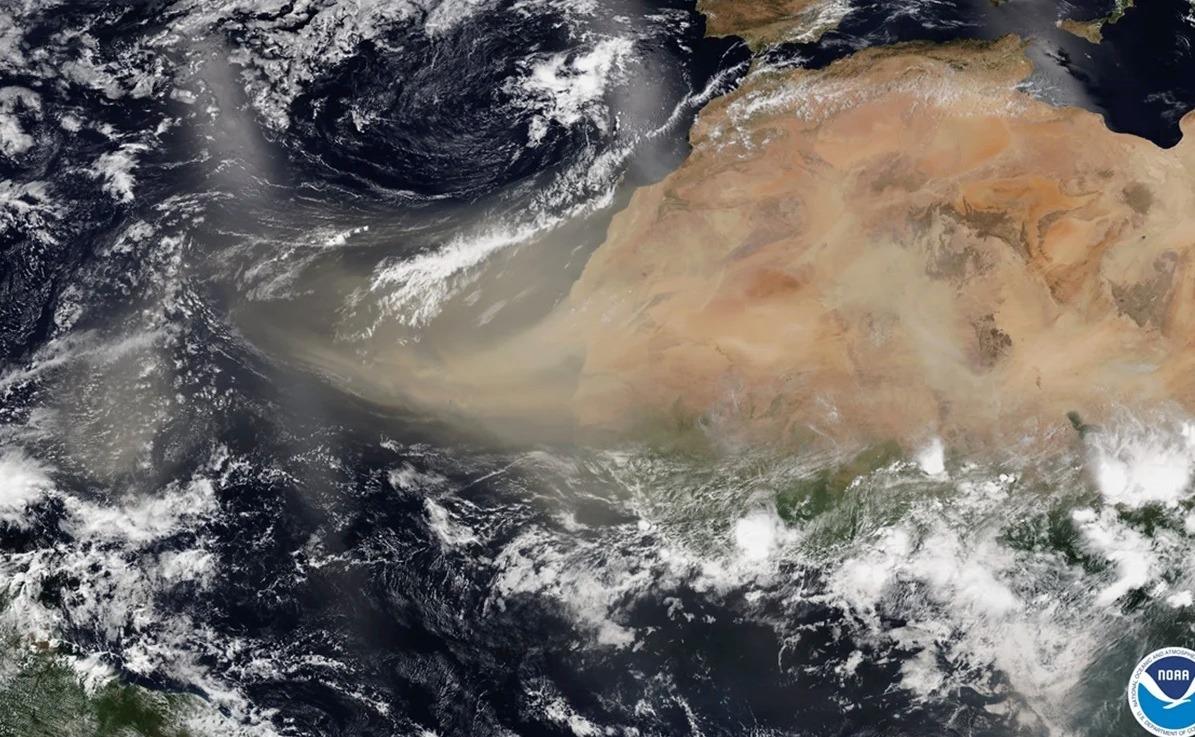 Nube de polvo del Sahara cubre el Caribe y apunta a EU