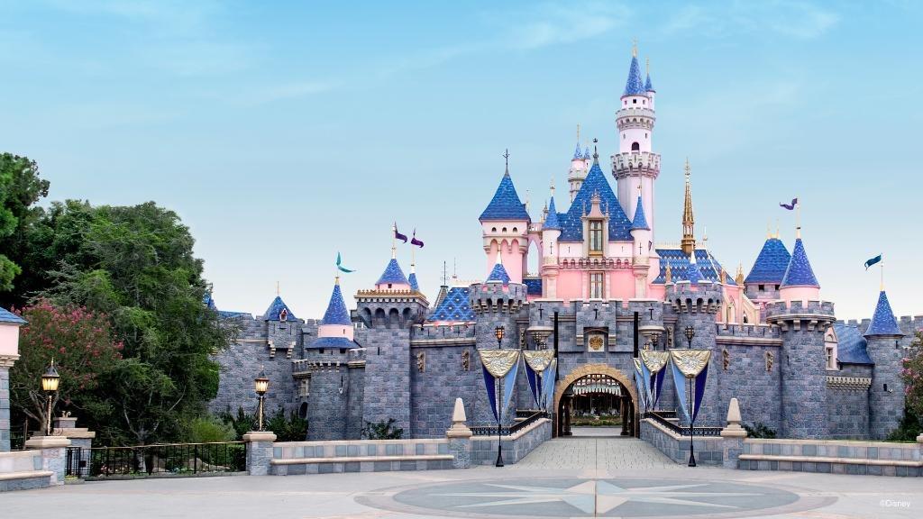 Postergan apertura de Disneylandia