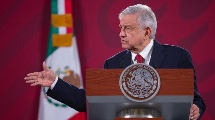 Reducción en equipos de cómputo en SE, por corrupción: AMLO