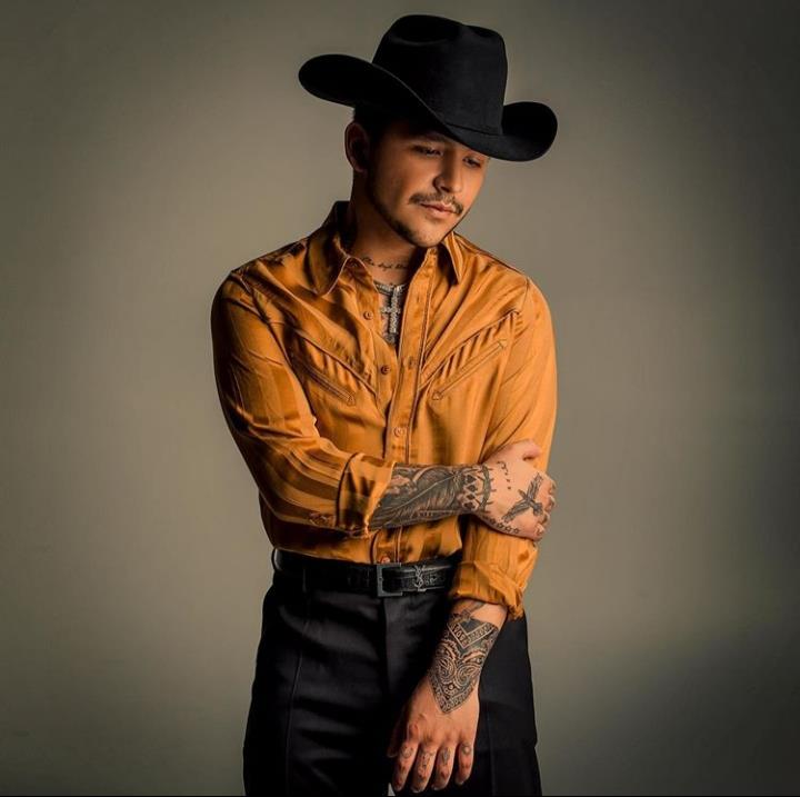 A Christian Nodal le rompen el corazón