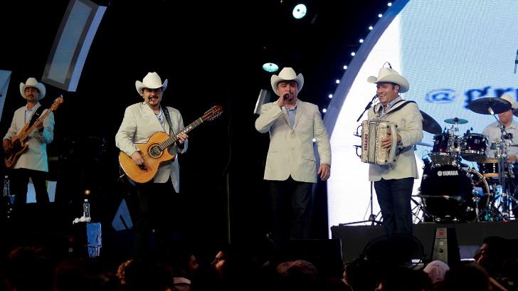 VIDEO | Grupo Pesado regresa a su esencia con la canción ‘Le di’