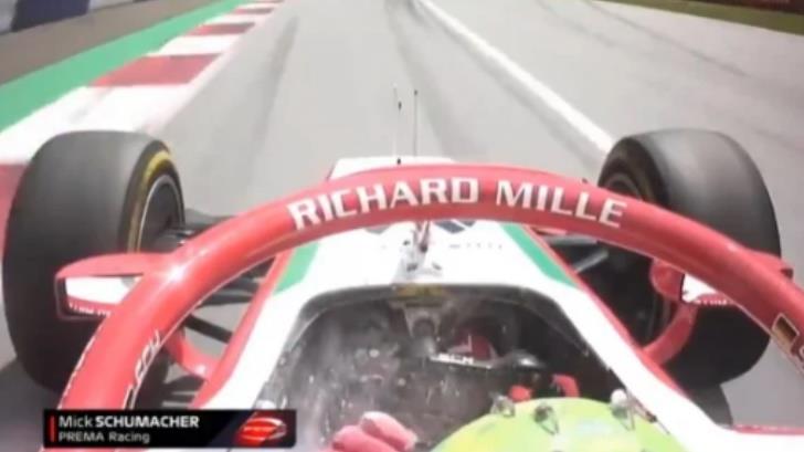 VIDEO | Hijo de Michael Schumacher sufre insólito incidente en la F2