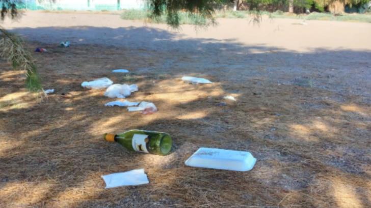 Olvidaron su basura en la playa