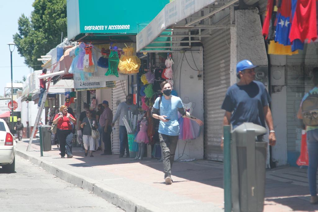 Comerciantes del centro de Hermosillo ponen su esperanza en el Día del Niño