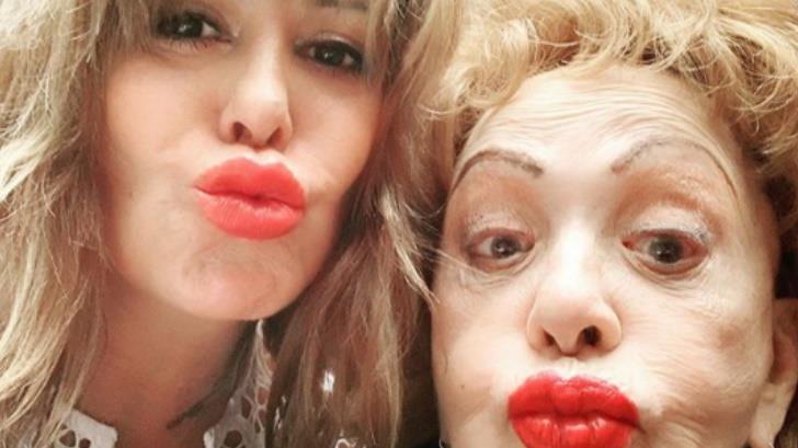 Alejandra Guzmán y Silvia Pinal al natural y mostrando su amor