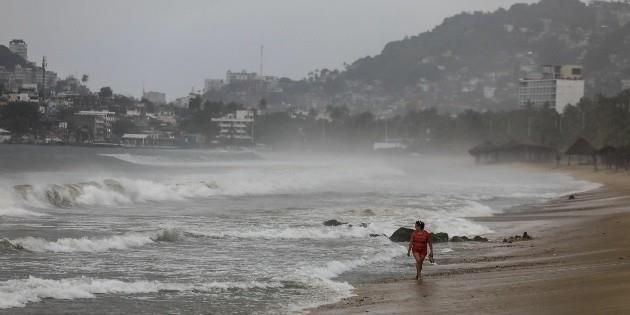 Mantienen cerrada navegación en Mazatlán por Genevieve