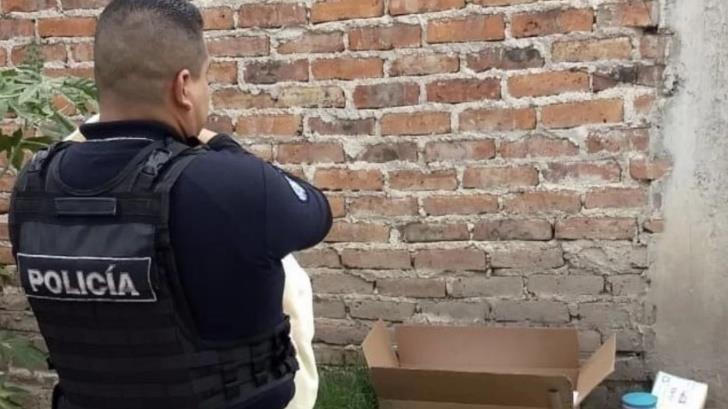 Abandonan a bebé en caja de cartón con pañales y leche en Celaya