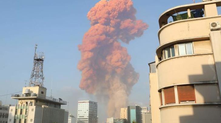 Libera gases tóxicos explosión en Beirut
