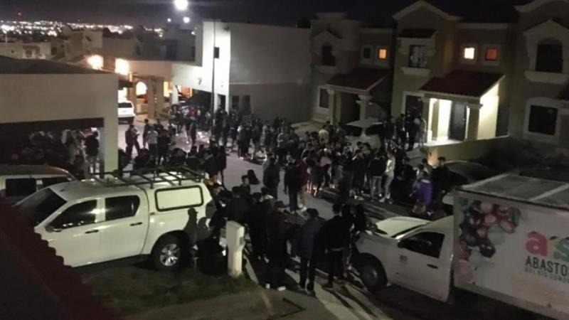 Fiesteros de Guaymas terminan festejo a golpes y pedradas