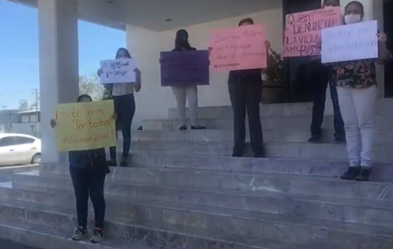 VIDEO- Mujeres se manifiestan en el Congreso del Estado por Ley Olimpia