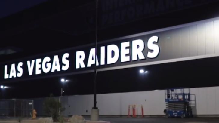 Raiders jugará sin afición en su nuevo y millonario estadio