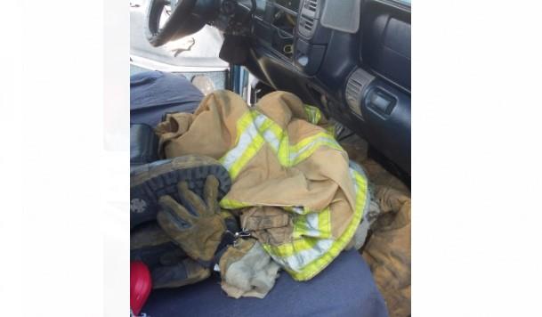 Le celebran su día a bombero robando su carro y equipo en Nogales