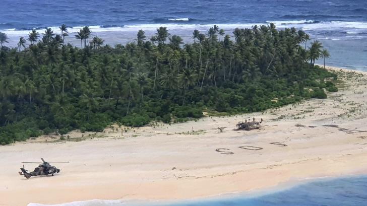 Rescatan a náufragos por letrero de SOS