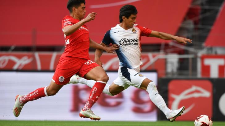 VIDEO | Toluca vence por la mínima a Chivas y se mete entre los punteros