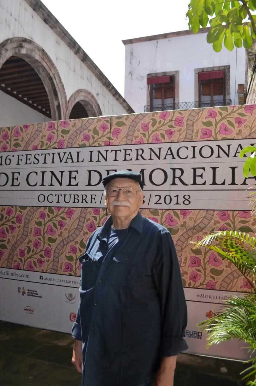 Contempla Guillermo Munro llevar a la pantalla grande más de sus obras