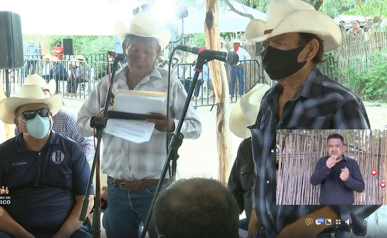 Yaquis sostienen reunión con López Obrador en Vícam