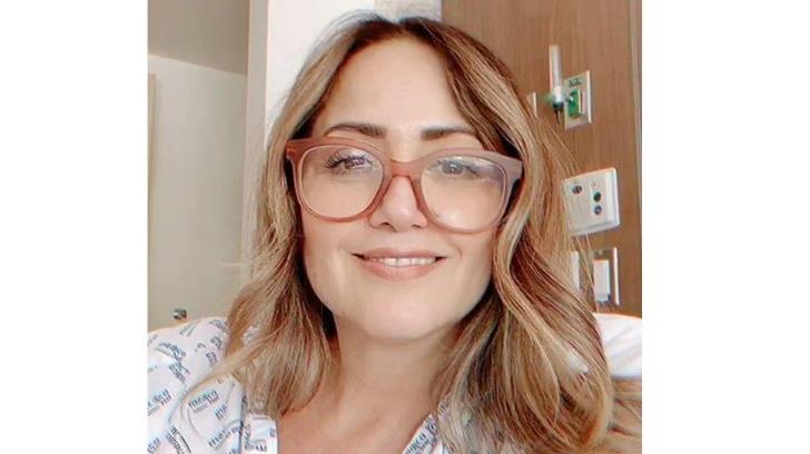 Andrea Legarreta combate coronavirus y una neumonía desde el hospital 